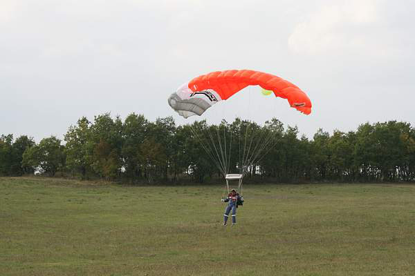 atterro cool parachute logo